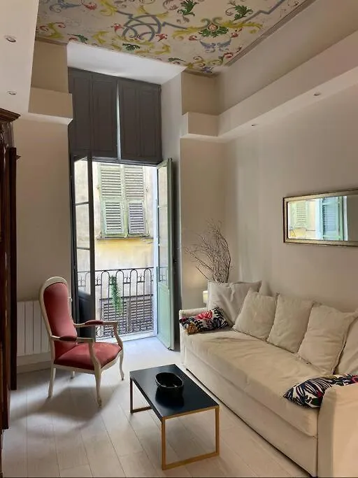 Luxury Apartment In The Heart Of Old Town Nice. Frankreich