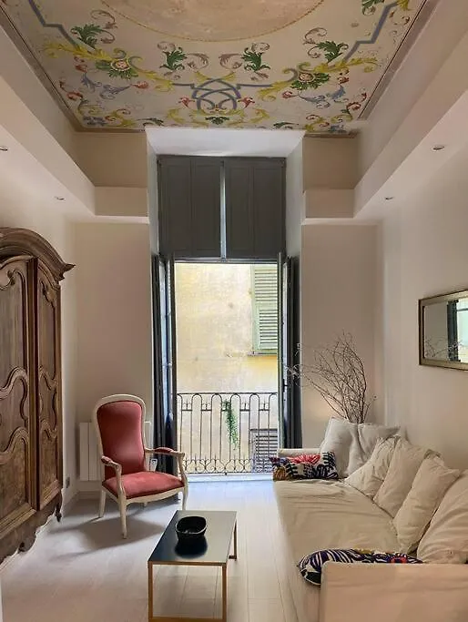 Luxury Apartment In The Heart Of Old Town Nice.