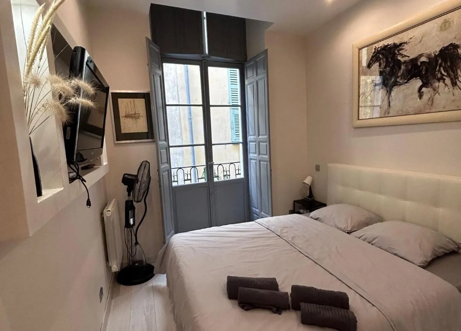 Luxury Apartment In The Heart Of Old Town Nice. 0*, Nice
